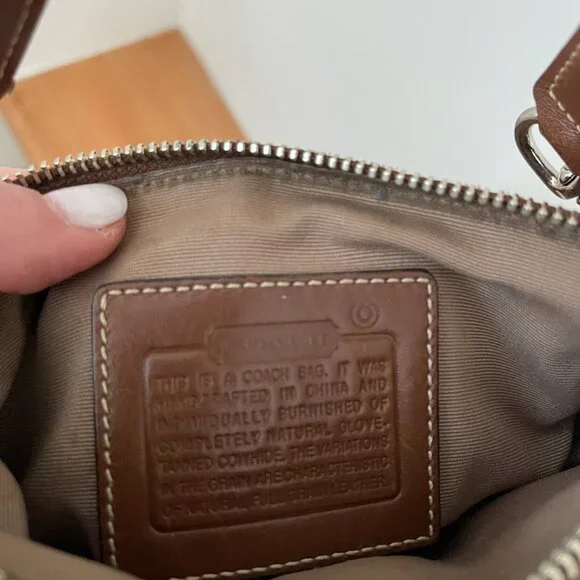 Vintage Coach Hampton Swing Pack crossbody bag - Picture 7 of 10